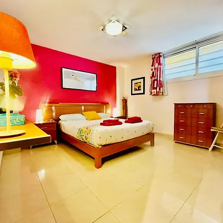 Poolside Paradise Appartement