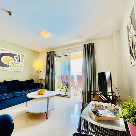 Appartement Poolside Paradise