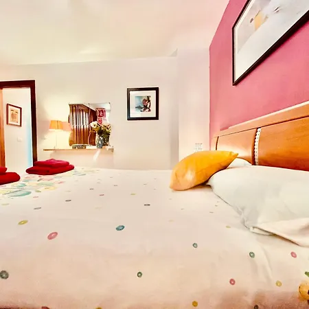 Poolside Paradise Apartamento