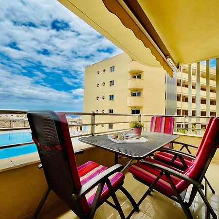 Appartement Poolside Paradise