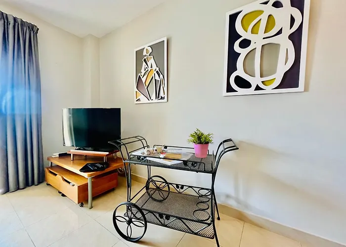 Poolside Paradise Appartement