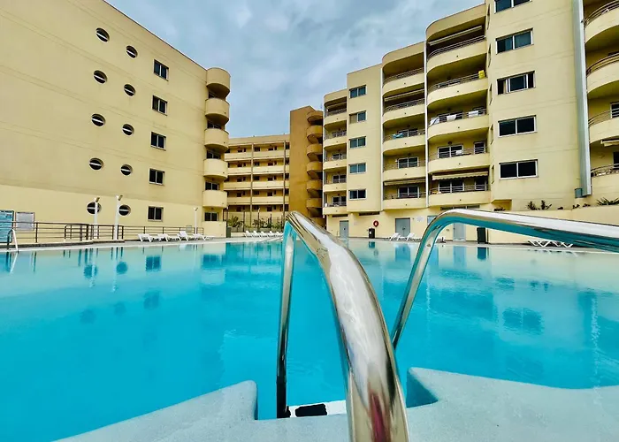 Poolside Paradise Appartement *