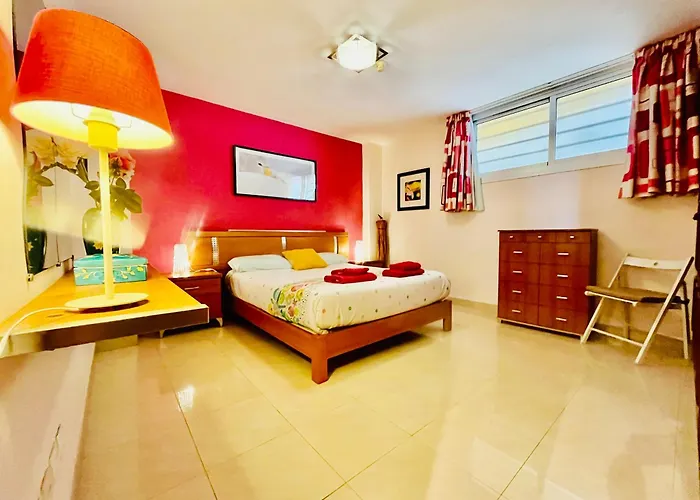 Poolside Paradise Appartement